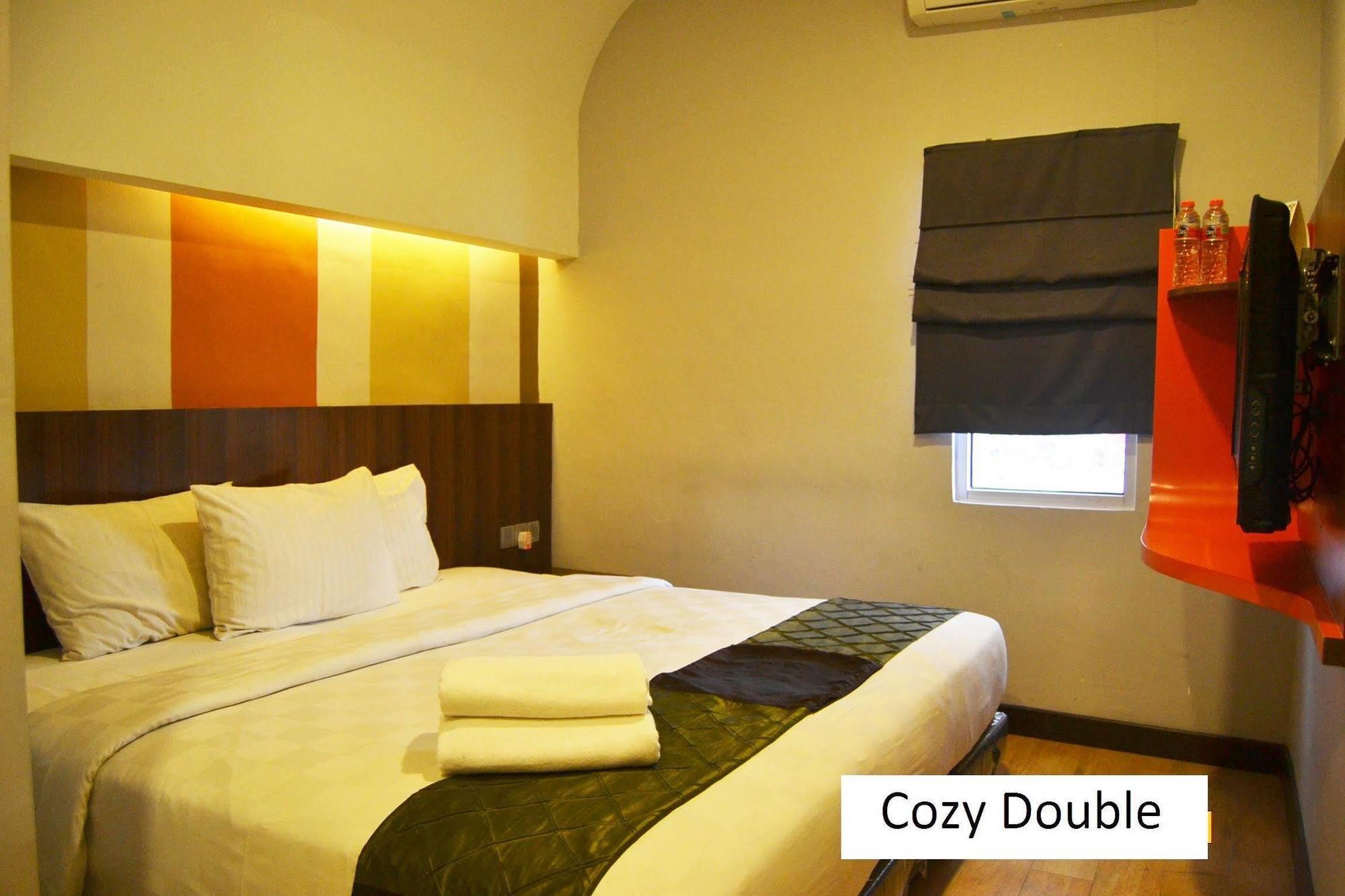 J Hotel Medan Exterior foto